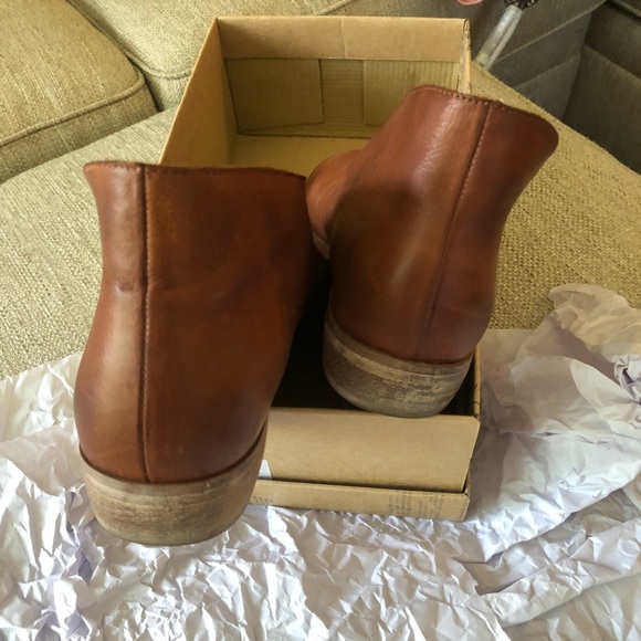 COPY - Like new Free People leather Royale Flats whiskey - Picture 6 of 8